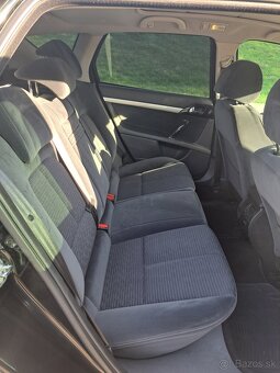 Peugeot 407 SW - 13