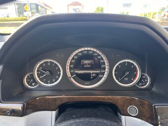 Predám Mercedes-Benz w212 - 13