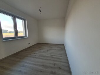 Moderný rodinný dom s možnosťou vlastného prispôsobenia - 13