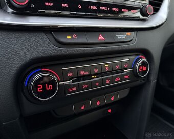 Kia XCeed 1.5 T-GDi Platinum / NOVÉ VOZIDLO / - 13