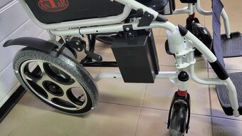 Novy elektrický vozik vaha 35kg do 120kg pre ZTP vozičkarov - 13