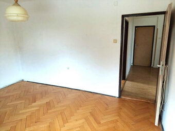 PREDAJ 3 - IZBOVÝ TEHLOVÝ BYT BLÍZKE CENTRUM MESTA - 13