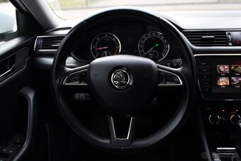 Škoda Superb Combi 2.0 TDI Business - 13