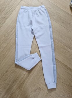 NOVE Guess smotanove,zelene,fialove teplaky - 13
