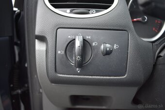 Ford Focus 1.6 16V Duratec Classic X - 13