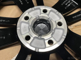 ŠKODA OCTAVIA IV NOVÁ ZIMNÍ COMET 225/45/18 95V DOT2024 - 13