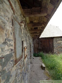 VÝRAZNE ZNÍŽENÁ CENA - Pôvodné gazdovstvo v peknom prostre - 13