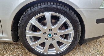 Skoda octavia 2.0 tdi 4x4 (BMM) Laurin&Klement - 13