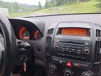 Kia Ceed combi 1.4 benzin 77 kw  rok 5/2008 180000 km - 13