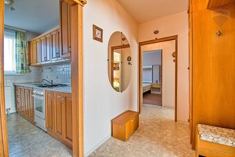 Na predaj 3 izbový byt, 65 m2, lodžia, čiastočná obnova, Nem - 13