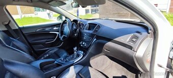 Opel Insignia 2.0 CDTI 118kw r.v.2009 - 13
