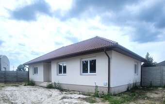 Predaj - Rodinné  domy 3 a 4 izbové ,,TYP BUNGALOV" Rajka - 13