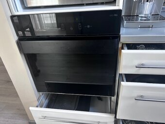 Nadčasová kuchynská linka so spotrebičmi  - 13