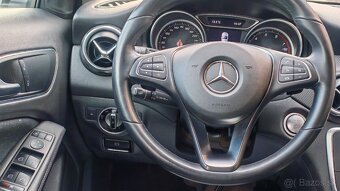 Mercedes - Benz GLA 180 - 13