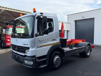 Mercedes Benz Atego 1218 hákový nosič kontajnerov - 13