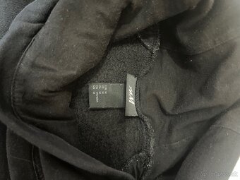 5 ks za 12 € spolu / panske mikiny ako nove. - 13