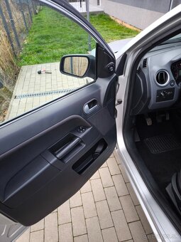 Predám Ford Fusion 1.4 benzín, len 65 221 km - 13