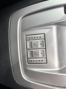 Ford galaxy - 13