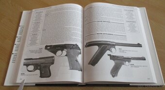 Pistole celého světa - 13