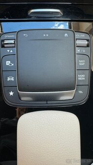 Mercedes-Benz GLA 200 D - 13