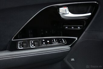 Kia Niro EV 64 kWh Platinum - 13
