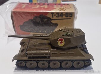 Autíčka-Sovietskeho zväzu - 13