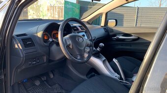 Toyota Auris 2.0 D-4D - 13