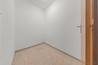 VEĽKORYSÝCH 93 M²: SVETELNÝ 3-IZBOVÝ BYT, 2x BALKÓN - 13