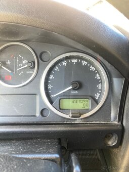Na predaj: Land Rover Defender 110 (2007) - 13
