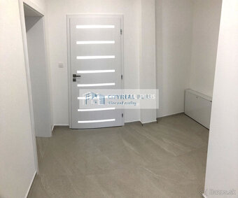 Na predaj nadštandardná  novostavba 4-izbového rodinného dom - 13