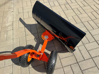 Pluhová lopata na sneh na kolesách značky FUXTEC - 13