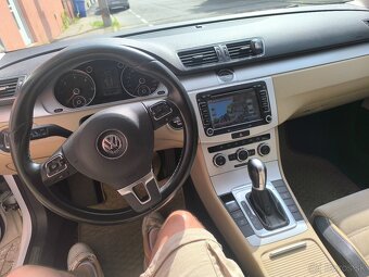 Volkswagen Passat CC - 13