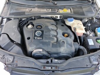 Volkswagen Passat sedan 1.9 TDI Comfortline 96kw r.v.2003/04 - 13