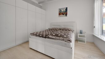 Luxusný byt s priestrannou terasou a jakuzzi - 13