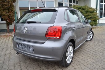 VW POLO 1.2 TSI HIGHLINE, XENÓNY, ŠÍBER, ORIGINÁL 179.123 KM - 13
