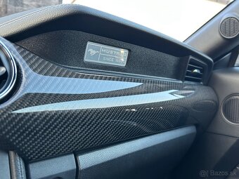 Ford Mustang 5.0Ti-VCT V8 GT nové v ČR 9900km - 13