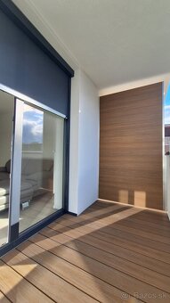 Luxusný 2 izb. byt v centre mesta s parkovacím miestom - 13