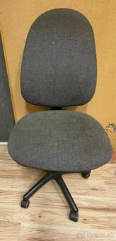 Predám kancelársky nábytok - 13