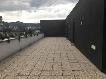 4i-nadštandardný byt 136m2-terasa 100m2-2x parking-Fončorda - 13