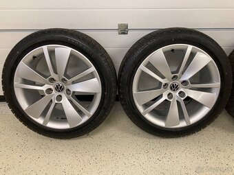 Zimná sada org ŠKODA 5x112 8J ET44 235/45 R18 - 13