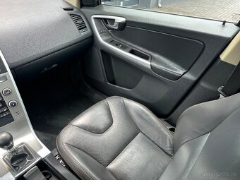 Volvo XC60 2.4 D5 4x4 136kw - 13