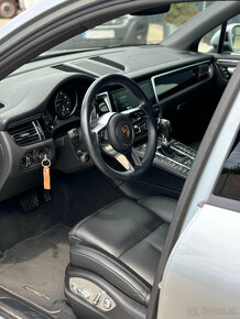 Porsche Macan T 2.0 (2019) - 13