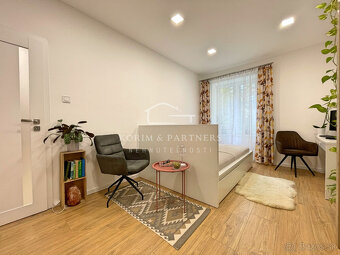 Veľkoplošný 3 izbový tehlový byt, Komárno - 13