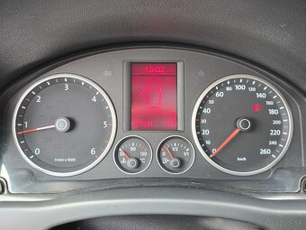 VW Tiguan 2.0 TDi - 4x4 - M6 - SPORT - PANORAMA (068205) - 13