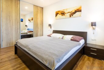 Kvalitne zrekonštruovaný dom vo Veľkých Kostoľanoch - 13