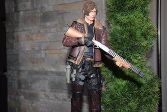 Resident Evil Leon Kennedy - 13