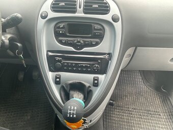 Citroën Xsara Picasso 1,6i - 13