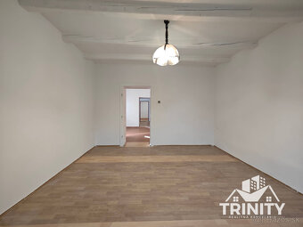 EXKLUZÍVNE-Na predaj 3-izbový rodinný dom v obci Semerovo, 3 - 13