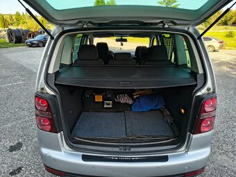 Volkswagen Touran 2.0 TDi - 13