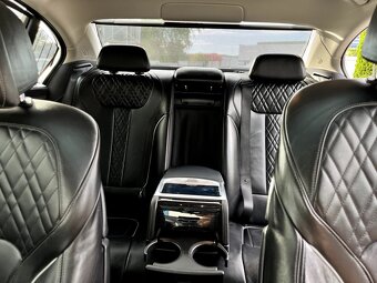 BMW 730 Xdrive - 13